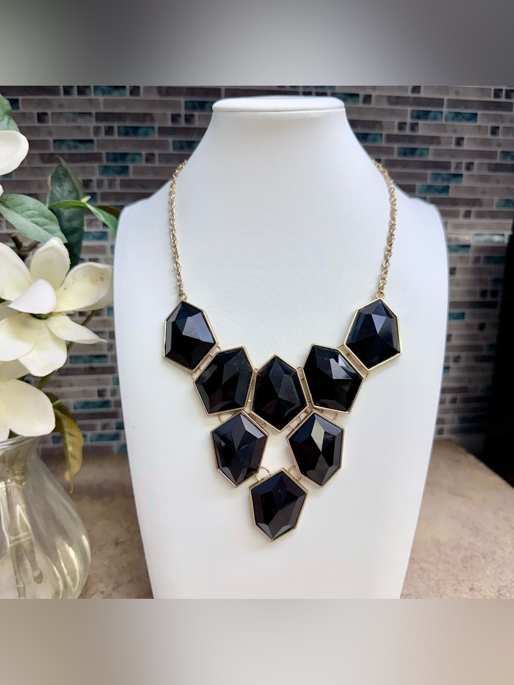 Simply Vera Black and Gold statement necklace